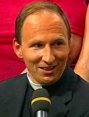 Padre Alex wieder einmal bei Barbara Karlich gegen die Betrachtung von Sex und Frau als reine Konsumg&uuml;ter.